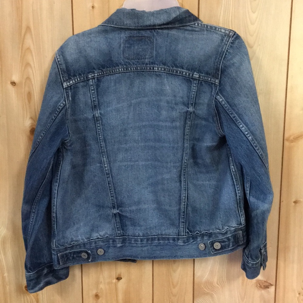 Women’s Levi’s jean jacket - Picture 2 of 6